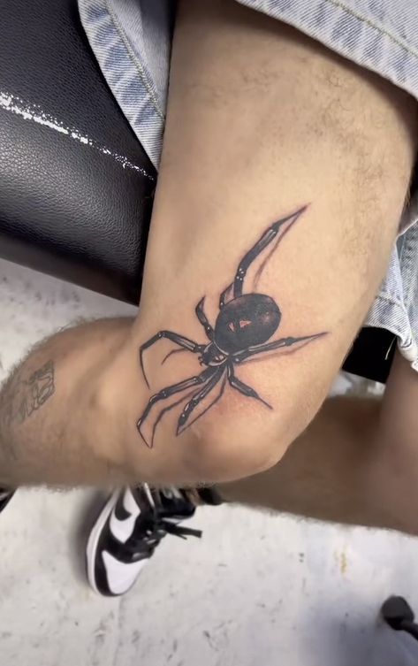 Cybersigilism Tattoo, Upper Leg Tattoos, Calf Tattoo Men, Thigh Tattoo Men, Eyeball Tattoo, Gang Tattoos, Spiderman Tattoo, Half Sleeve Tattoos Drawings, Gangsta Tattoos