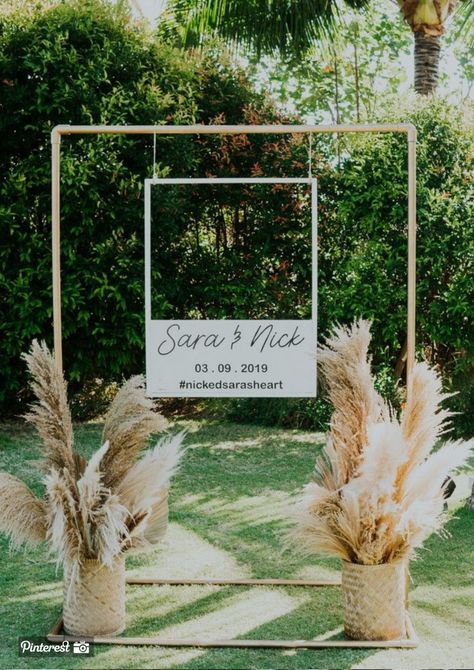 Festival Themed Wedding, Diy Wedding Arch, Future Wedding Plans, Outdoor Wedding Decorations, Wedding Cake Designs, Wedding Mood, Wedding Deco, Diy Wedding Decorations, Wedding Arch