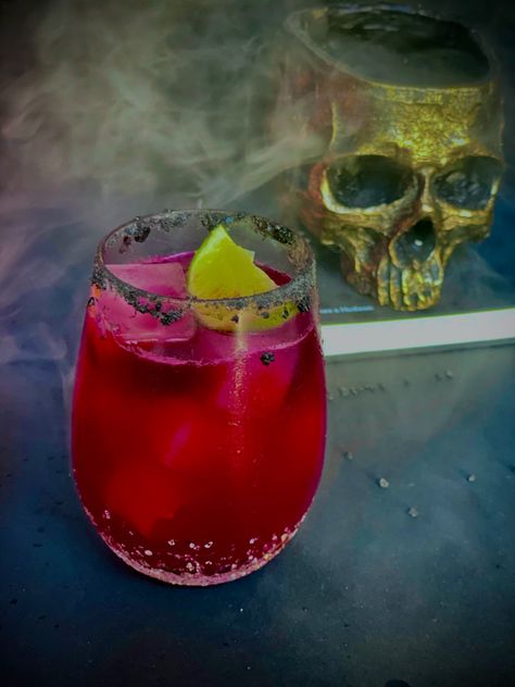 WITCH BLOOD MARGARITA😍Halloween’s coming so you know we needed a spooky cocktail to set the mood - this blood red margarita is a simple pomegranate margarita masquerading as the perfect spooky cocktail for your weekend festivities. Add a black salt rim and a chunk of dry ice to make this extra Halloweeny - perfect for a chill night in but just as easily made in a big batch!Directions:For 1 serving:2 oz lime juice1.5 oz pomegranate or cranberry juice1 oz orange juice2-3 oz 100% agave silver tequ Red Margarita Recipe, Halloween Margarita Pitcher, Halloween Party Cocktails Big Batch, Red Halloween Cocktails, Halloween Margarita Recipe, Halloween Margaritas, Midnight Margaritas Practical Magic, Red Margarita, Aesthetic Cocktails