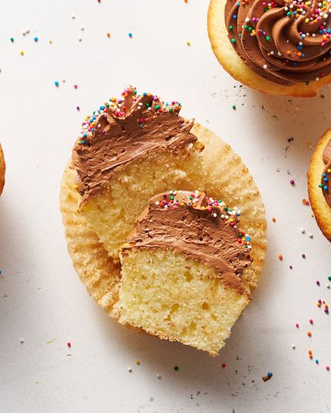 Yellow Cupcakes with Chocolate Frosting - Baker by Nature Yellow Cupcake Recipe, Chocolate Frosting Easy, Frosting For Chocolate Cupcakes, Cupcakes With Chocolate Frosting, Funfetti Birthday Cake, Funfetti Birthday, Homemade Cupcake Recipes, Frosting Cupcakes, Cake Bundt