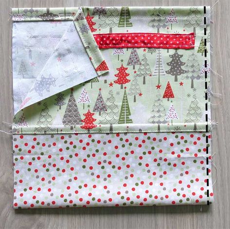 Christmas Drawstring Gift Bag, Fabric Drawstring Bag Diy, Sewing Gift Bags, Santa Sacks Diy Drawstring Bags, Fancy Crafts, Make A Drawstring Bag, Drawstring Bag Tutorial, Arrow Quilt, Drawstring Bag Tutorials