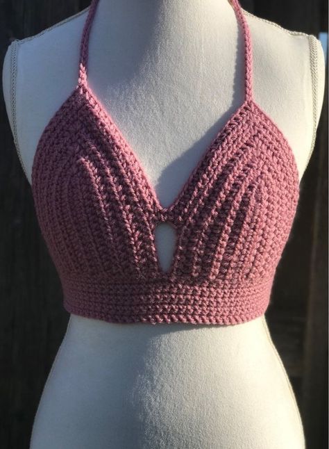 Crochet Bralette Top, Crochet Top Outfit, Crochet Bra, Crochet Crop Top Pattern, Mode Crochet, Crochet Bralette, Haken Baby, Crochet Fashion Patterns, Crochet Crop