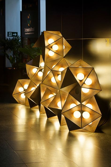 Joseph Marton's Modular Lighting Geometric Lampshade, Module Design, Modular Lighting, Geometric Lamp, Diy Outdoor Lighting, Lighting Trends, Light Sculpture, Creative Lighting, Luminaire Design