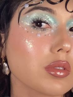 Aesthetic Mermaid, Core Ideas, Mekap Mata, 20 Makeup, Mermaid Siren, Siren Mermaid, Mermaid Core, Barbie Makeup, Swag Makeup