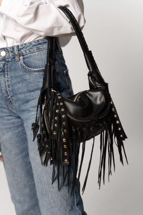 Black Shoulder Bag. Small Totte Rock Fashion Bag. Black Top Leather Handle Bag with fringes. Timeless Rock Look forever Black Leather Bag with silver metallic rivets-fringes- 2 zipper on the bottom of the Bag..in order to make it..smaller or bigger according to the items. 2-pockets with zippers in front of the Bag and fringes.--for cellphone-keys etc. The strap is-round-soft to touch and nicely knitet on the top visible part. of the handle. 2 Long black fringes with silver rivets decorate the 5 Leather Bag With Fringe, Shoulder Bag Outfit, Rock And Roll Girl, Top Handbags, Fringe Bags, Rock Outfits, Festival Bag, Black Fringe, Black Shoulder Bag