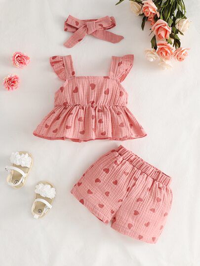 Baby Heart Print Ruffle Trim Peplum Top & ShortsI discovered amazing products on SHEIN.com, come check them out! Baby Frock Pattern, African Fashion Skirts, Frock Patterns, Baby Dress Design, Girl Dress Patterns, Baby Clothes Patterns, Rose Bonbon