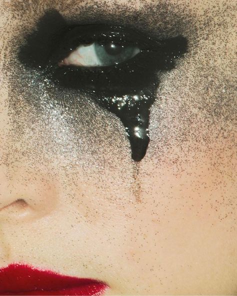 Michael Donovan, Make Up Inspo, Black Makeup, Human Condition, Glamour Fashion, Up Girl, Photography Inspo, Makeup Inspo, Maquillaje De Ojos