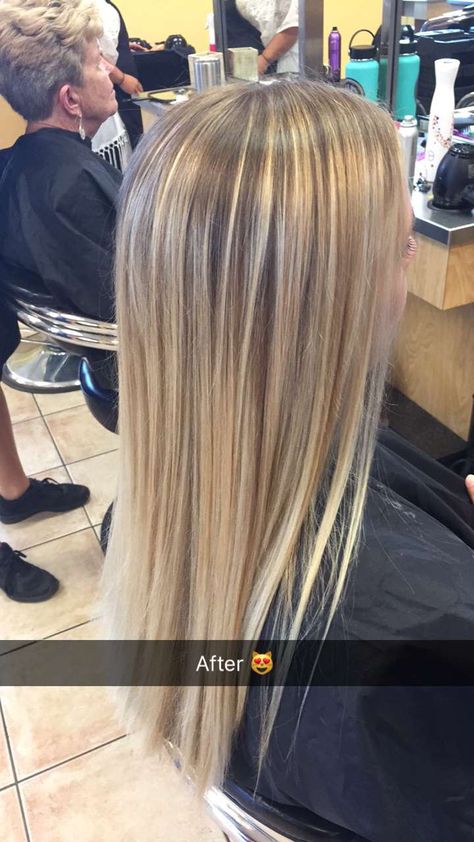 Blonde Hair And Blonde Highlights, Blonde Balayage Dark Blonde, Blonde Highlights On Blonde Hair Straight, Blonde Hair With Light Blonde Highlights, Blonde Hair Goals Balayage, Bright Blonde Hair With Highlights, Half Head Highlights On Blonde Hair, Highlight Dark Blonde Hair, Hair Appointment Outfit Summer