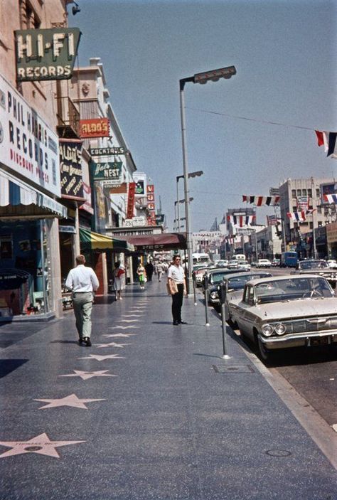 50s Aesthetic, 60s Aesthetic, Hollywood Aesthetic, California Aesthetic, Aesthetic Interior, Walking Down The Street, Fotografi Vintage, Hollywood Boulevard, 80s Aesthetic