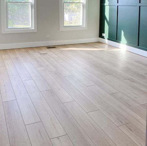 COREtec (@coretecfloors) posted on Instagram: “Can’t decide what we love more. The green wall or the COREtec floors? Either way, our Calypso Oak floors look b-e-a-u-t-i-f-u-l. #floors…” • Jun 2, 2021 at 2:15am UTC Coretec Hayes Oak, White Oak Luxury Vinyl Plank, Coretec Vinyl Plank Flooring, Coretec Flooring, Vinyl Wood Flooring, Luxury Vinyl Planks, Real Hardwood Floors, Vinyl Floors, Vinyl Planks