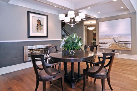 Are Two-Tone Walls Making a Comeback? Here are 20 Examples Chair Rail Paint Ideas, Dining Room Wall Color, Dining Room Colour Schemes, Two Tone Walls, Dining Room Paint Colors, Transitional Dining Room, Dining Room Paint, Grey Dining Room, Dining Room Contemporary