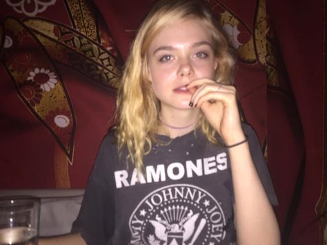 Elle Fanning on Instagram: “Herrrreee's Johnnnyyy” Elle Fanning Style, Fanning Sisters, Dakota And Elle Fanning, Quoi Porter, Elle Fanning, Ramones, Actors & Actresses, Pretty People, Beautiful People