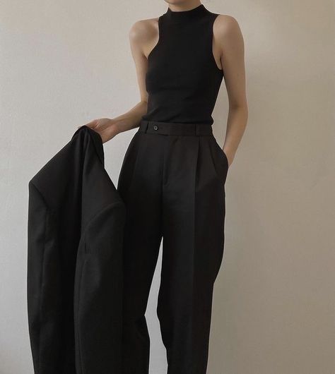 Masculine Dresses For Women, Androgynous Outfits, Neue Outfits, Elegante Casual, Androgynous Fashion, Mode Inspo, Tomboy Fashion, Casual Style Outfits, Mode Inspiration