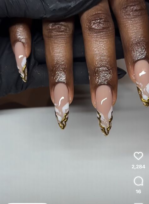 Square Shell Nails, Hbcu Nails, 30th Birthday Nails Turning 30, Gold Abstract Nails, Capricorn Nails Designs, Libra Nails, Shiny Nails Designs, Nails With Gold, Exotic Nails