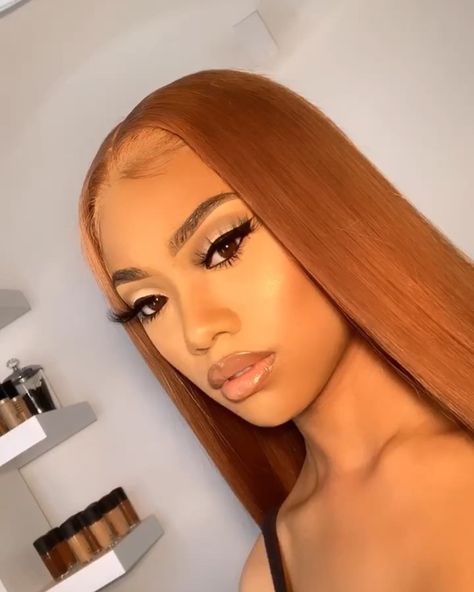 Cleopatra Dues on Instagram: “Hair: @freedomcoutureofficial x @hairassasin  Mua: @stuckonbuttah_  Lashes: @kleoluxe.co “Gabrielle” 🦋” Cleopatra Dues, Rose Blonde Hair, Blond Rose, Gold Wigs, Honey Brown Hair, Hair Streaks, Hair Laid, Front Lace Wigs Human Hair, Baddie Hairstyles