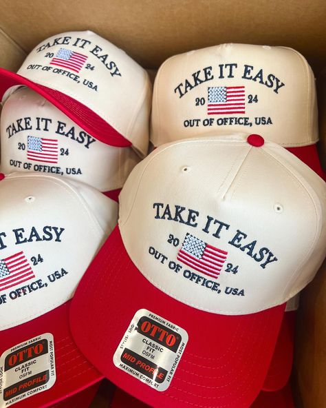 ONLINE NOW + FULLY STOCKED 🇺🇸🇺🇸🇺🇸🇺🇸 take it easy now available in a new colorway! This has been our best selling hat of the year! ❤️❤️ #kenzkustomz #taptoshop Vintage Trucker Hat, Xmas Wishlist, Vintage Trucker Hats, Blog Layout, School Collection, Apple Coloring, Purse Gift, Sorority Outfits, By The Beach