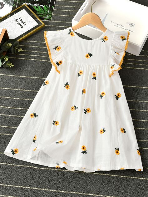 Western Frocks, Baby Dress Embroidery, Cotton Frocks For Kids, Frocks For Kids, Daisy Birthday, White Babydoll Dress, Diy Tie Dye Shirts, Kids Garments, Kids Frocks Design