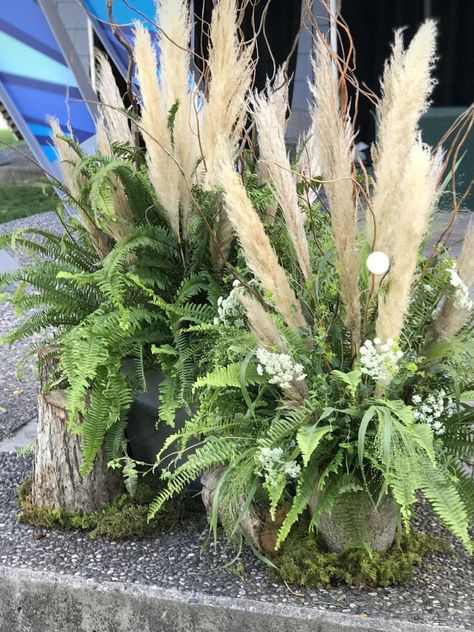 Pampas And Greenery Centerpiece, Fern Wedding Decor, Western Centerpieces, Grass Centerpiece, Mexican Feather Grass, Wandering Jew Plant, Fern Wedding, Diy Outdoor Weddings, Bridal Shower Activities