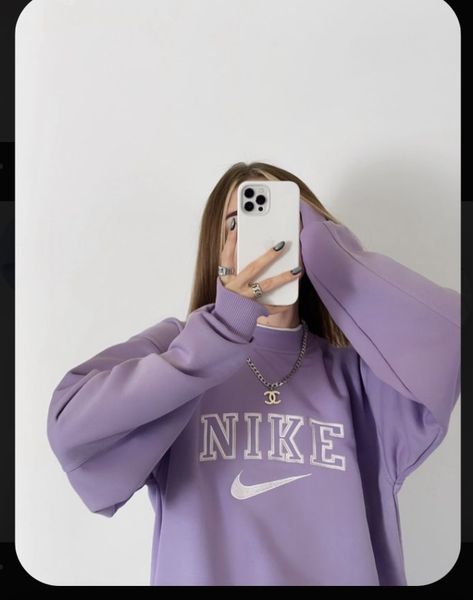 Cute And Casual Outfits, Graphic Sweatshirt Outfit, Hoddies Outfits, Nike Clothes, Fun Outfits, Funny T Shirt Sayings, Cute Nike Outfits, Looks Country, Pajama Outfits