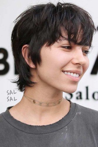 Charming Short Hairstyles with Bangs Specially for You ★ See more: https://lovehairstyles.com/short-hairstyles-with-bangs/ Short Hairstyles With Bangs, Bangs Styles, Easy Short Hair, Androgynous Haircut, Hair Inspiration Short, Hair With Bangs, Shot Hair Styles, Very Short Hair, Short Hair Haircuts