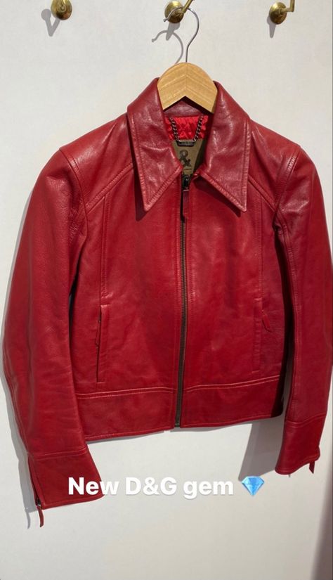 Mcu Clothes, Fall Thrift, Red Leather Coat, Secret Circle, Shopping Addict, Coat Vintage, Thrift Finds, Style Upgrade, Winter 2023