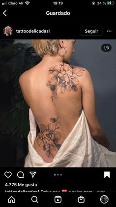 Celebrity Tattoos Male, Celebrity Tattoos Women, Back Tattoo Women Spine, Tattoos Male, Floral Back Tattoos, Ideas Sketch, Sketch Style Tattoos, Back Piece Tattoo, Flower Tattoo Back