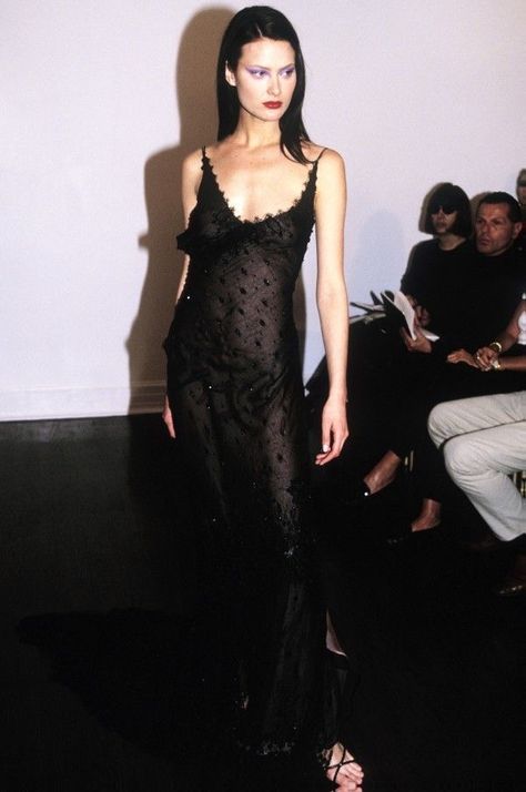 Supermodel Aesthetic, Richard Tyler, Alena Shishkova, Shalom Harlow, Models 90s, 90s Runway Fashion, Runway Fashion Couture, Original Supermodels, Model Looks