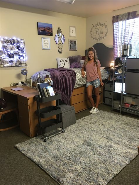 Dorm decorating Loyola Marymount University - Del Ray North Dorm Room Organization Storage, Pole Room, Bohemian Bedrooms, Dream Dorm, Dorm Sweet Dorm, Dorm Room Hacks, Dorm Inspiration, Dorm Room Storage, Dorm Diy