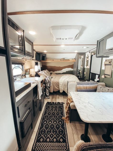 Small Camper Living Room Ideas, Rv Bedroom Renovation Ideas, Aspen Trail Camper Remodel, Neutral Camper Interior, Small Rv Bedroom Ideas, Camper Bedroom Remodel Travel Trailers, Small Camper Renovation Diy, Small Rv Decor, Trailer Bedroom Remodel