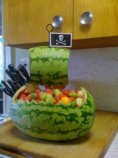 watermelon pirate ship Pirate Ship Watermelon, Fruit Boat, Watermelon Boat, Watermelon Carving, Boat Ideas, Pirate Birthday Party, Party Trays, Watermelon Fruit, Watermelon Recipes