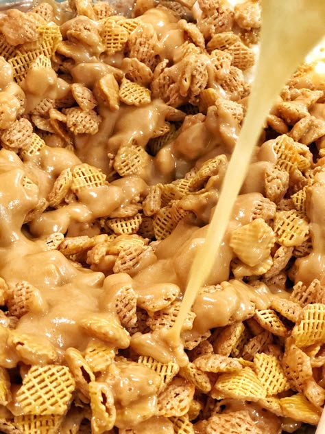 Crispix Cereal Recipes Snacks, Recipes Using Crispix Cereal, Crispix Snack Mix Recipe Sweet, Crispix Cereal Recipes, Crispix Mix Recipes, Crispix Snack Mix Recipe, Crispix Snack Mix, Peanut Butter Chex Mix, Cereal Mixes