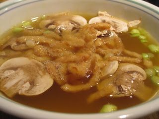 Hibachi Onion Soup Hibachi Soup, Hibachi Restaurant, Hibachi Recipes, Miso Soup Recipe, Kitchen Favorites, Yum Yum Sauce, Onion Soup Recipes, Chop Chop, Vegan Soups