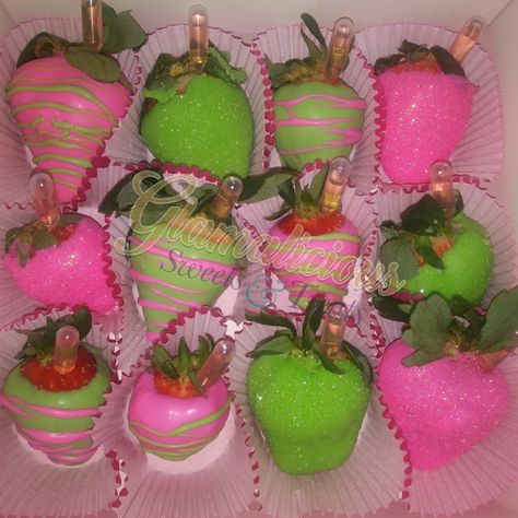 Infused Pink/Green Berries Green Dipped Strawberries, Hot Pink Chocolate Covered Strawberries, Dark Green Chocolate Covered Strawberries, Pink And Green Chocolate Strawberries, Sage Chocolate Covered Strawberries, Dipped Berries, Chocolate Covered Strawberries Bouquet, Chocolate Dipped Pretzels, Diy Treats