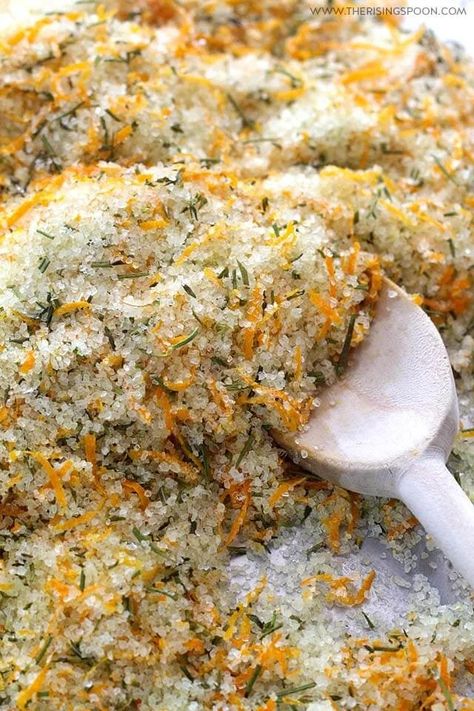 Rosemary, Orange & Thyme Flavored Herb Salt (Easy Finishing Salt For Food Gifts) Lemon Rosemary Salt, Fresh Herb Salt Recipe, Diy Flavored Salt Gifts, Diy Herb Salt, Diy Finishing Salt, Homemade Flavored Salt Recipes, Celery Salt Recipes, Homemade Salts Seasoning, Lime Salt Recipe