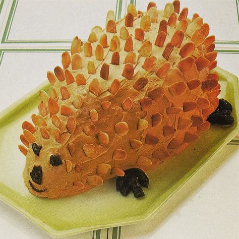 70s Dinner Party food - in pictures 1970s Party Theme, 70s Dinner Party, Dinner Party Food, 70s Food, 1970s Party, Ugly Food, Hedgehog Cake, Cake Fails, Never Come Back