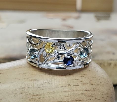 Unique Mothers Rings, Mothers Day Rings, Birthstone Ring Mothers, Family Rings, Mothers Bracelet, Mother Rings, Swarovski Stones, Family Jewellery, Boho Hippie