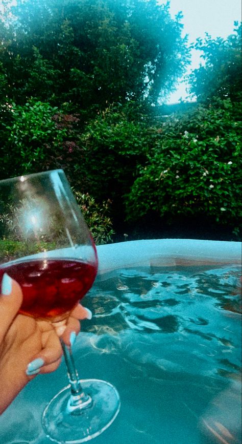 #summer #aesthetic #pool #poolparty #drinks Pool And Wine Aesthetic, Wine By The Pool, Summer Aesthetic Pool, Aesthetic Pool, Wine Aesthetic, Drinking Wine, Wine Drinks, Summer Aesthetic, The Pool