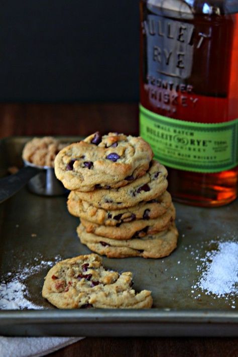 Whiskey Baked Goods, Whiskey Cookies, Oatmeal Breakfast Bars Healthy, Keto Butter Cookies, Alcoholic Recipes, Whiskey Chocolate, Brown Butter Chocolate Chip, Brown Butter Chocolate Chip Cookies, Sugar Free Low Carb