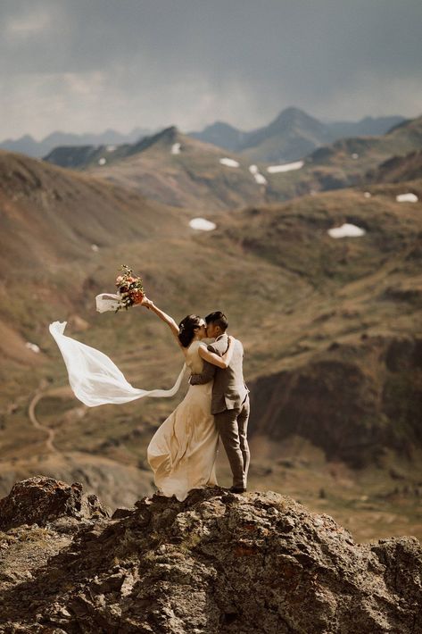 Elopement Portraits, Rocky Mountain Elopement, Colorado Rocky Mountains, Colorado Cabins, Elopement Planner, Elopement Shoot, Southwest Colorado, Echo Lake, Joshua Tree California