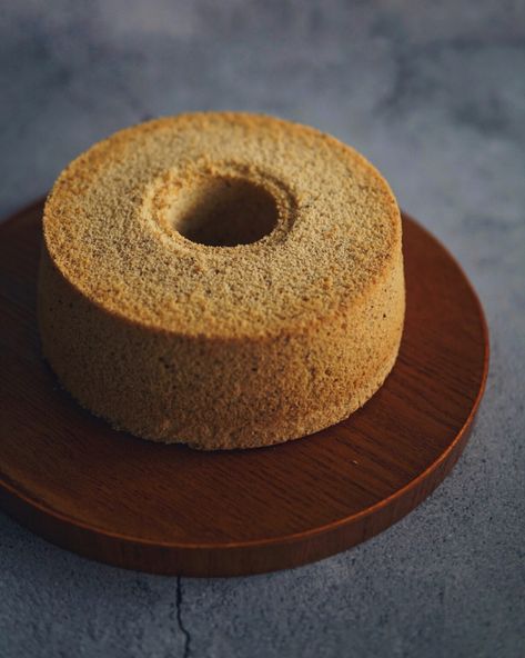 Delicious Earl Grey Chiffon Cake Recipe - The Bakeanista Earl Grey Chiffon Cake, Earl Grey Cake Recipe, Orange Chiffon Cake Recipe, Chiffon Recipe, Earl Grey Cake, Chiffon Cake Recipe, Orange Chiffon Cake, 7 Cake, Flour Substitute