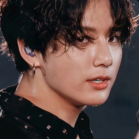 Jungkook Angry Pics, Jungkook Angry Face, Jungkook Angry, Angry Pictures, Galaxy Wallpaper Iphone, Bts Jungkook Birthday, Angry Face, Face Pictures, Jungkook Fanart