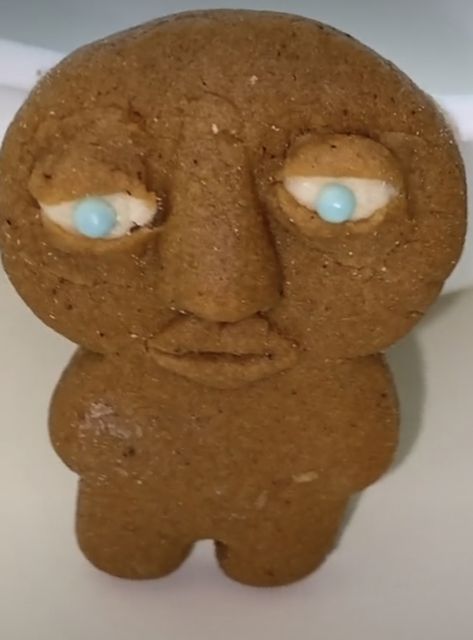 Cursed Cookies, Cursed Bread Images, Cursed Gingerbread Man, Bread Meme, Gingerbread House Meme Funny, Man Cookies, Best Sugar Cookies, Humpty Dumpty, Weird Food