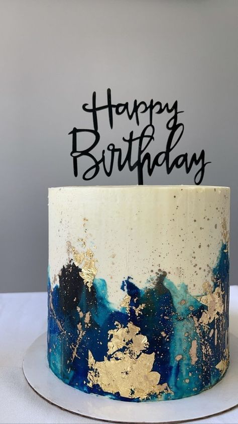 Sapphire Birthday Cake, Navy Ombre Cake, 30th Birthday Blue Theme, Simple 30th Birthday Cake For Men, Shades Of Blue Birthday Cake, Birthday Cakes For Men Blue, Blue And Silver Cake For Men, Royal Blue Birthday Cake, Navy And Gold Cake