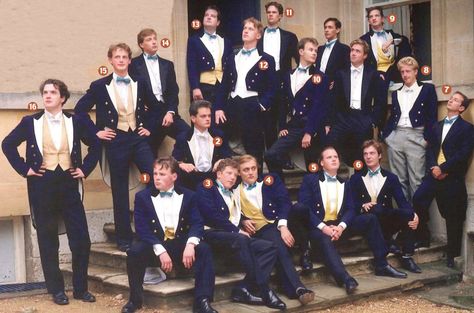 The Oxford elite: The Bullingdon Club members in 1993 - George Osborne is pictured on the far left next to his swaggering chums Bullingdon Club, Old Etonian, Boarding School Aesthetic, Oxford College, Eton College, Preppy Boys, College Boys, Clubbing Aesthetic, Richard Iii