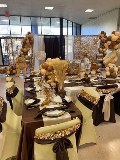 Brown And White Decorations Party, Gold And White Party Tables, Melanin Themed Party Decor, Brown And Gold Centerpieces, Brown And Gold Decor, Brown Party Table Decor, Shades Of Brown Party Table Decor, Brown And Gold Party, Brown Party Theme