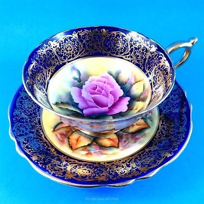 Crockery Design, Paragon Tea Cup, Aynsley Tea Cup, Tea Cup Collection, Pretty Tea Cups, Pretty Cups, Vintage Teacups, Teapots And Cups, China Cups