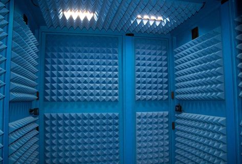 LA Vocal Booths on Instagram: “A sea of blue... foam. 😉⁣⠀ ⁣⁣⠀ ⁣⁣⠀ ⁣⁣⠀ ⁣⁣⠀ ⁣⁣⠀ ⁣⁣⠀ ⁣⁣⠀ ⁣⁣⠀ #vocalbooth #recordingbooth #recording #studiolife #recordingstudio #soundbooth…” Sound Booth, Recording Booth, Sound Isolation, Brick And Wood, Recording Artists, A Sea, Custom Build, Instagram A, Blinds