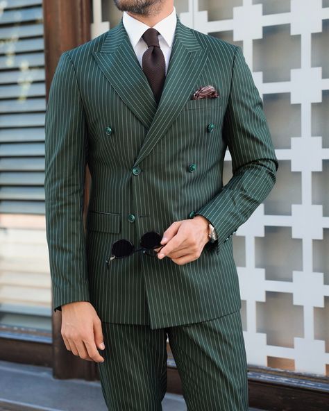 Archway Road ✨ Elevate your style with a tailored slim fit forest green double-breasted pinstripe men’s suit. The pinstripe pattern adds a touch of sophistication to the rich forest green hue, creating a harmonious blend of modern and classic. The peak lapels enhance its timeless appeal, making it ideal for formal events. This ensemble exudes confidence and refinement, allowing you to stand out with a distinctive and sophisticated look. Whether for upscale gatherings or special occasions, th... Dark Green Suit Men, Dark Green Suit, Green Suit Men, Pinstripe Pattern, Green Suit, Suit Men, Pinstripe Suit, Men’s Suits, The Peak