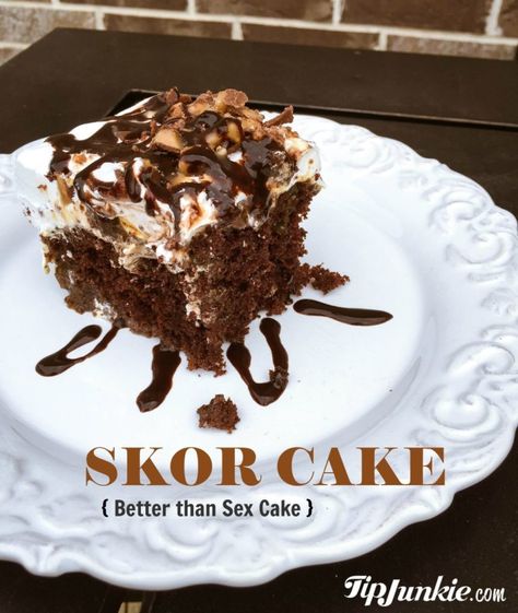 Skor Chocolate Cake Tip Junkie - EASY Skor Cake Birthdays, Skor Birthday Cake, Skor Bar Cake Recipe, German Chocolate Ooey Gooey Cake, Chocolate Skor Cake, Skor Bar Cake, Skor Poke Cake, Skor Dessert Recipes, Skor Cake