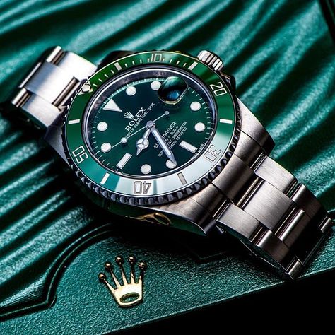 Awesome shot of Rolex Submariner with a topic "Green is the new black" from ... | http://ift.tt/2cBdL3X shares Rolex Watches collection #Get #men #rolex #watches #fashion Rolex Submariner Green, Diesel Watches For Men, Diesel Watch, Buy Rolex, Rolex Watches Women, Watches Collection, Silver Pocket Watch, Swiss Army Watches, Rolex Submariner No Date